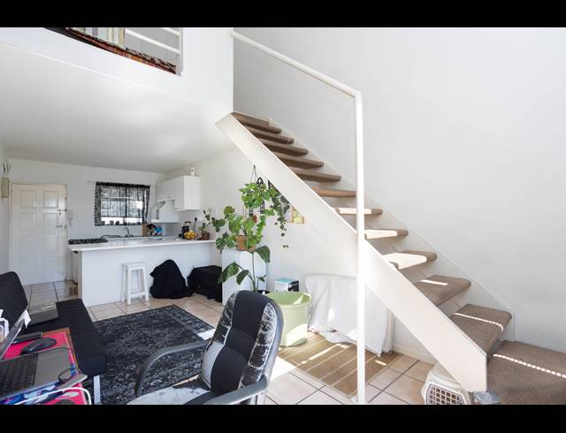 1 BEDROOM APARTMENT TO LET IN KENILWORTH